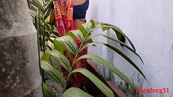 Palace Garden Clining Time Lovemaking A Bengali Wifey With Saree in Outdoor ( Official Vid By Localsex31)