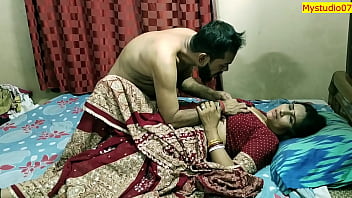 Indian hardcore mummy bhabhi real fucky-fucky with hubby close friend! Clear hindi audio