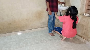 जवान प्लंबर से भाभी ने अपनी चूत की प्यास बुझाई ! Hardcore Plumber Intercourse हिंदी आवाज में