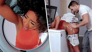 Groping my Girlfriend's Ebony sMom Stuck in the Washing Machine - MILFED