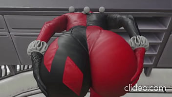 Harley Quinn makes her gigantic butt jiggle