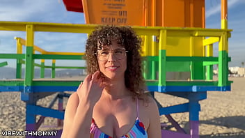 Jewish Cougar Picks Up Random Dude for Hook-up at The Beach and Screwed by Stranger in Swimsuit